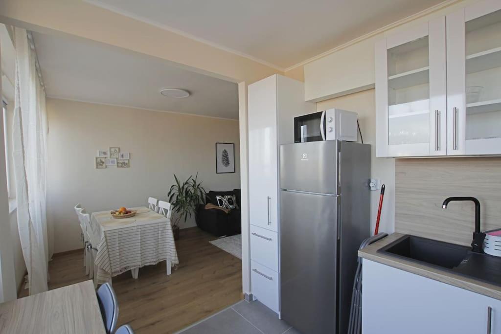 Superb With Incredible View At The Location Apartment *